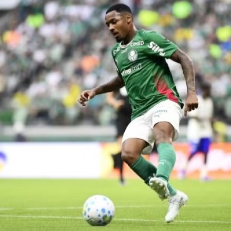 Manchester City aumenta proposta, e Palmeiras encaminha venda de Allan; valores