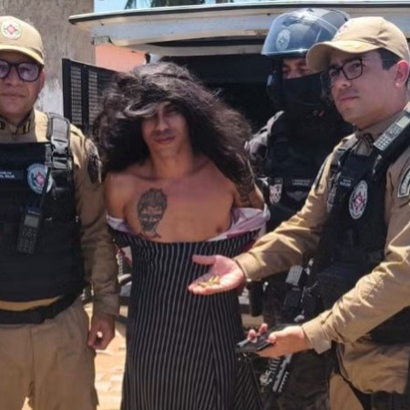 Preso vestido de mulher, homem � suspeito de cometer 16 homic�dios em tr�s meses na Para�ba