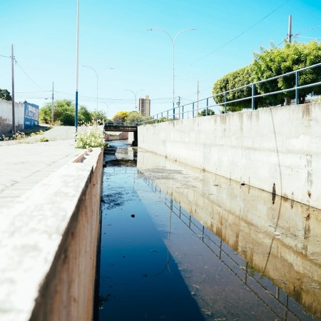 Prefeitura de Patos amplia limpeza de canais e terrenos baldios e pede colabora��o dos moradores