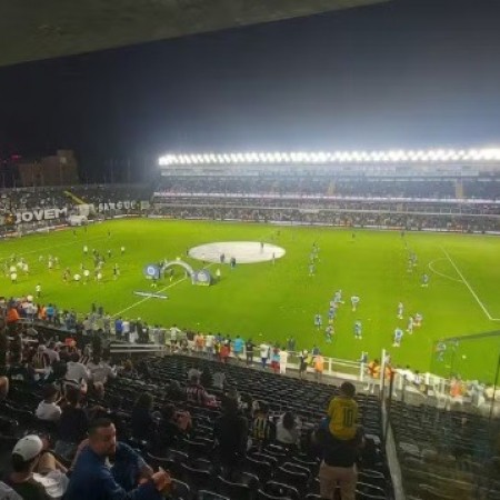 Flamengo defende a lideran�a hoje ao pegar o Santos em ascens�o na Vila Belmiro