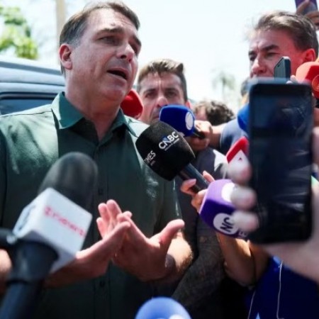 Cr�tico ferrenho da PEC do fim da 6x1, Fl�vio Bolsonaro agora fala em voto a favor