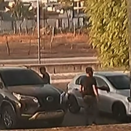 Dupla arromba ve�culo e furta objetos pessoais no bairro Jardim Bela Vista, em Patos