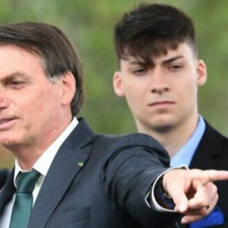 Jair Renan, filho mais novo de Bolsonaro, vira r�u por acusa��o de lavagem de dinheiro