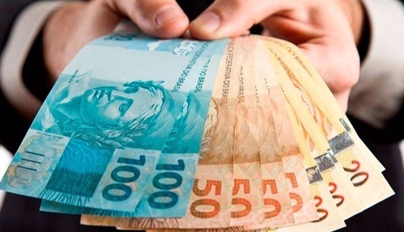 Aposentados e pensionistas do INSS da Para�ba ter�o 13� antecipado para abril e maio