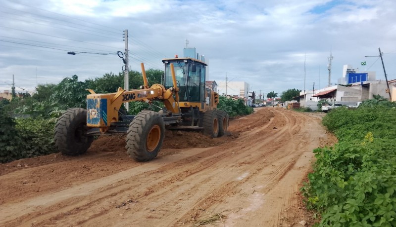 For�a-tarefa da Seinfra realiza servi�os urbanos em v�rios bairros de Patos