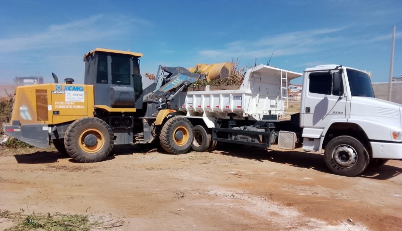 Prefeitura de Patos executa a��es de troca de l�mpadas na Al�a, limpeza, e melhorias na cidade