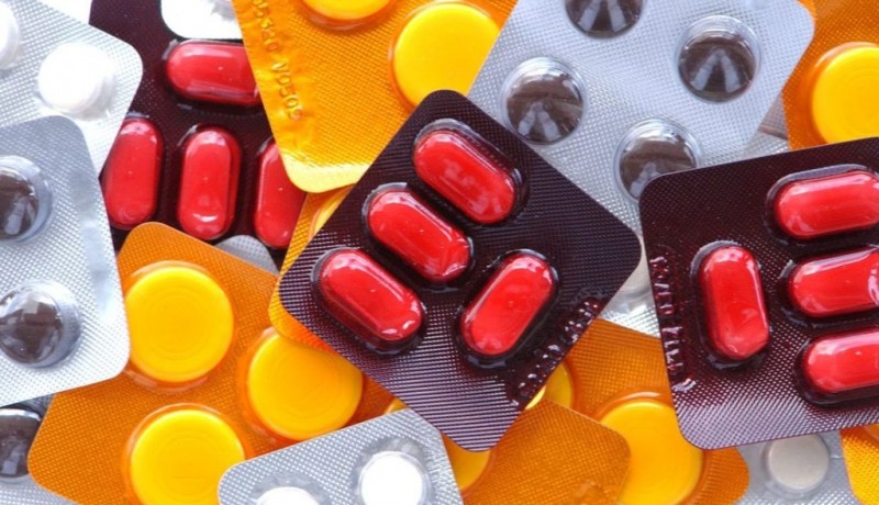 Deputados aprovam venda de rem�dios em supermercados; confira