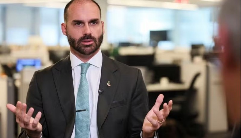 PF conclui processo e recomenda demiss�o de Eduardo Bolsonaro de cargo da PF