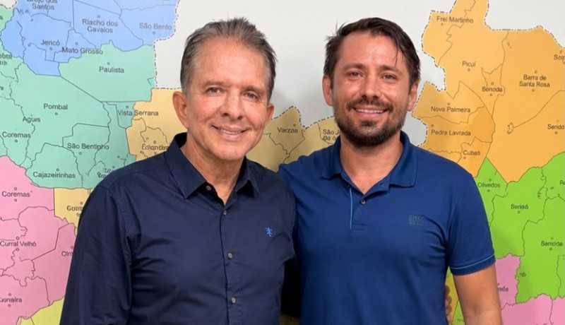 Heitor Campos v� na experi�ncia de Nabor um aliado para o futuro da educa��o de Cacimba de Areia