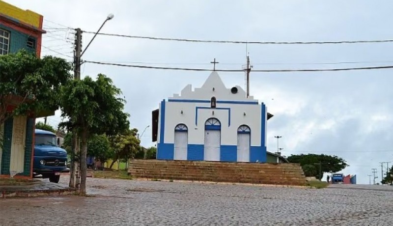 Mulher � presa suspeita esfaquear o pr�prio cunhado em Matur�ia