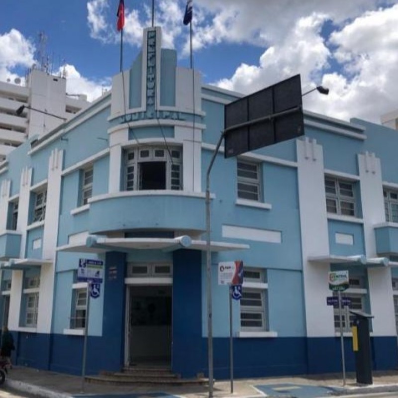 Prefeitura Municipal de Patos homologa concurso e convoca aprovados para apresenta��o de documentos