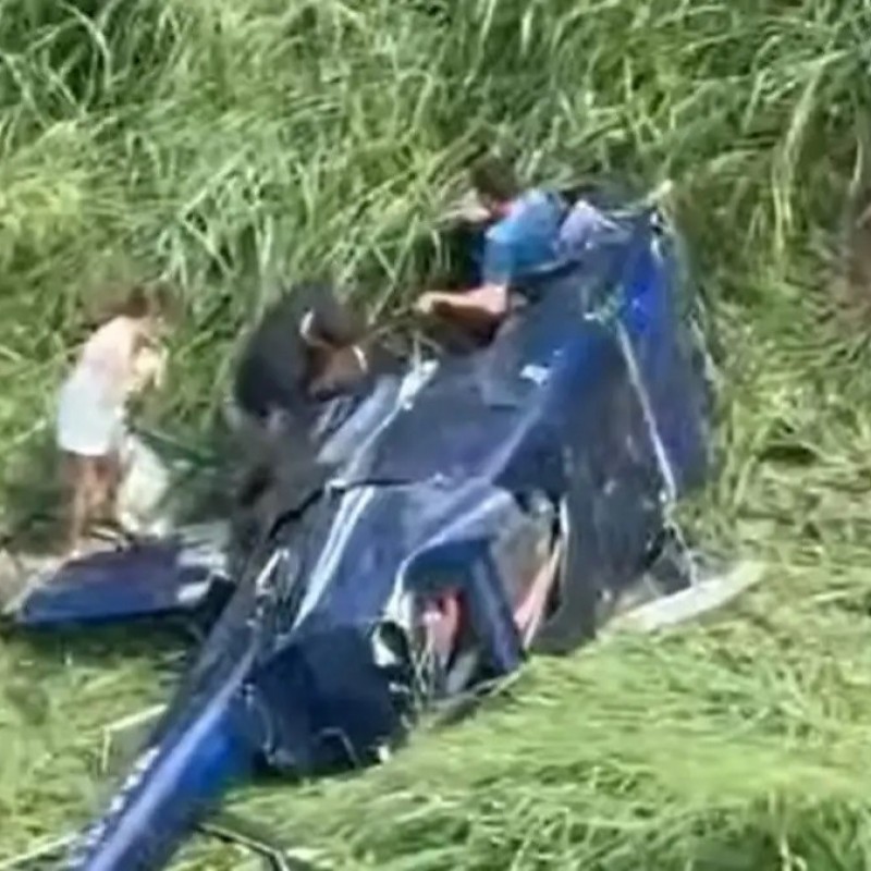 Helic�ptero caiu em Campina a poucos metros da decolagem e ocupantes sa�ram sozinhos, mostram v�deos