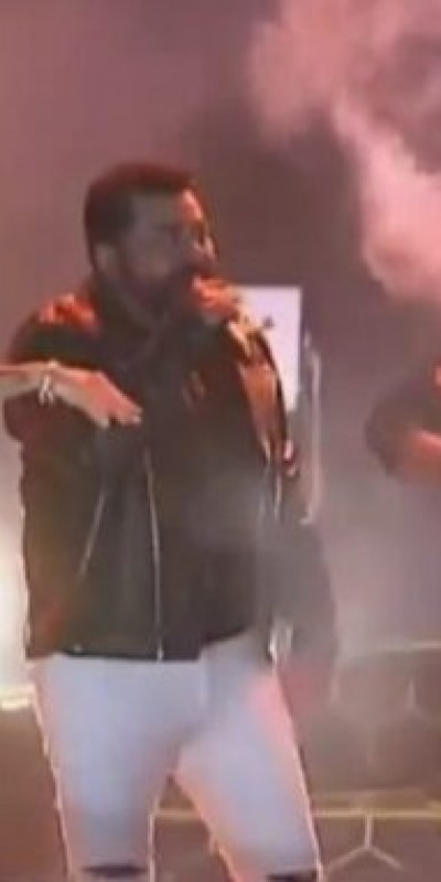 [VDEO] Fogo atinge cabelo de backing vocal da Limo com Mel