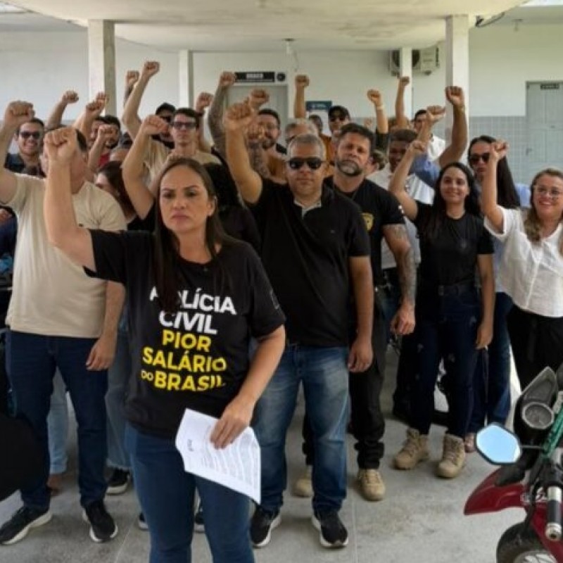 Policiais civis de Patos aderem a protesto e entregam plant�es contra pol�tica salarial de Jo�o Azev�do