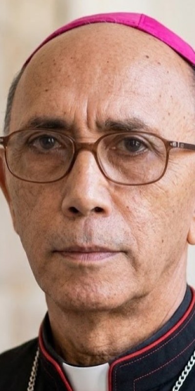 Em Patos, Dom Manoel dos Reis celebra 25 anos de episcopado durante noven�rio de Nossa Senhora da Guia