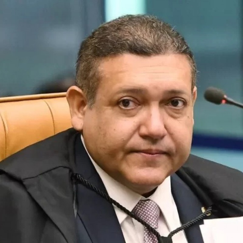 Nunes Marques passa por cima de corregedor do TSE e manda derrubar canal 'Ex�rcito de Lula atendendo pedido de Fl�vio 